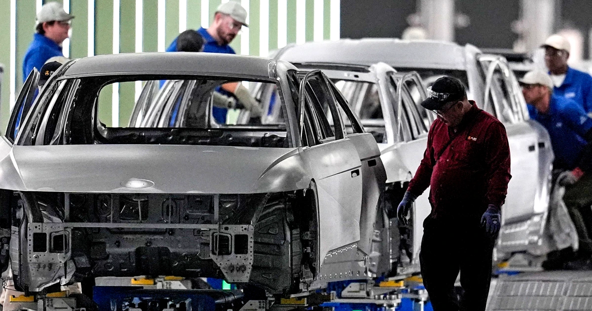 ICE Conducts Major Immigration Raid at Hyundai Facility in Georgia