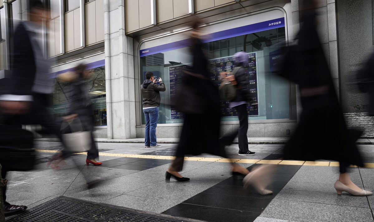 Featured image for "November 29 Stock Market Updates: Dow and S&P Live"