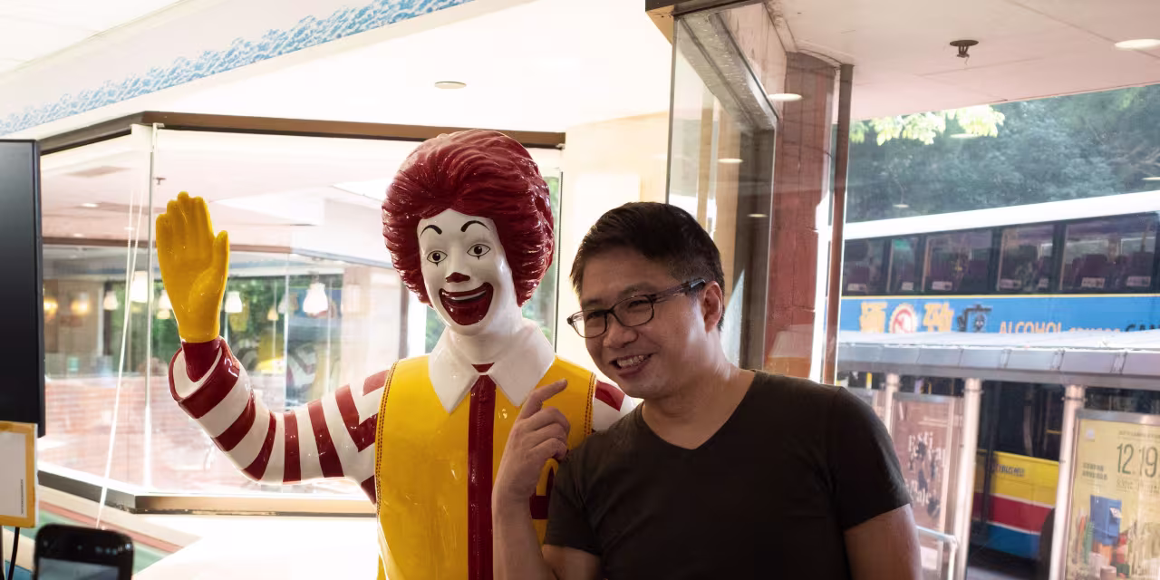 Featured image for "Top Analysts Reveal Best Way to Profit from S&P 500 Dividend Aristocrat Stocks"