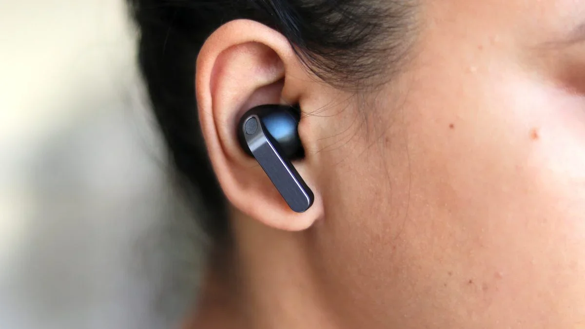 Samsung's Hearapy App Uses 100 Hz Sound to Fight Motion Sickness