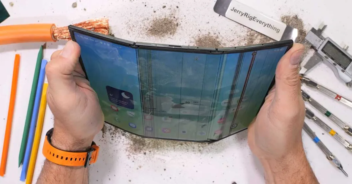 Featured image for Samsung Galaxy Z TriFold: Durable Disappointment or Revolutionary Breakthrough?