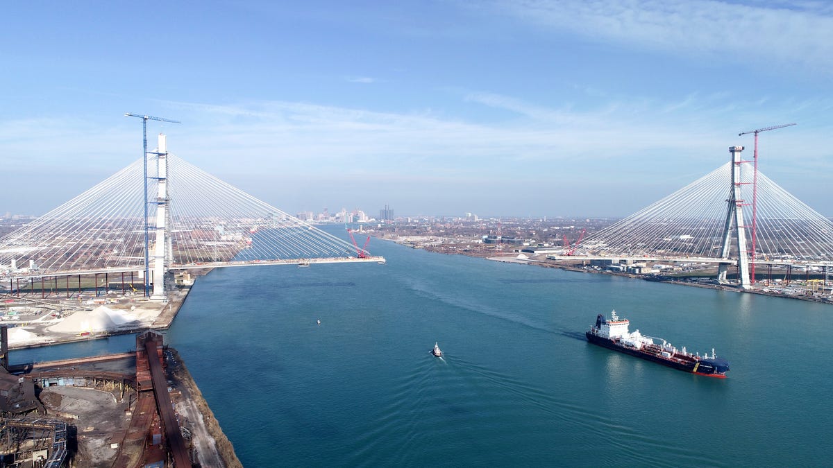 Featured image for "New 2025 Completion Date for Gordie Howe Bridge Links Detroit to Canada Amid Delays"