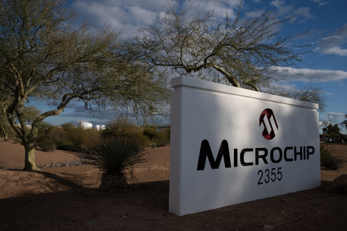 Featured image for Microchip Technology Restructures, Lowers Revenue Forecast, and Shuts Arizona Plant
