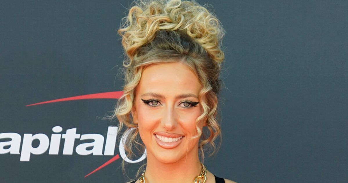 Featured image for "Brittany Mahomes Addresses Backlash Over SI Swimsuit Debut"