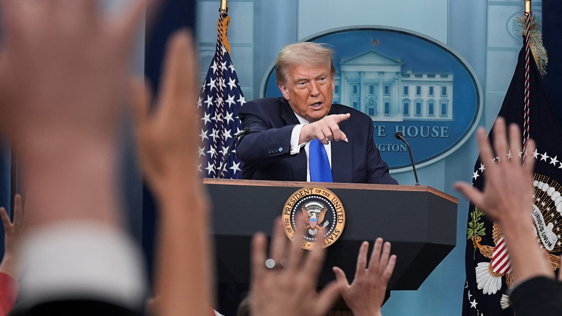 US Markets Reach New Highs Amid Ongoing Trade Tensions