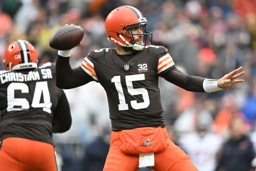 Browns' Fourth-Quarter Comeback Seals Victory over Bears
