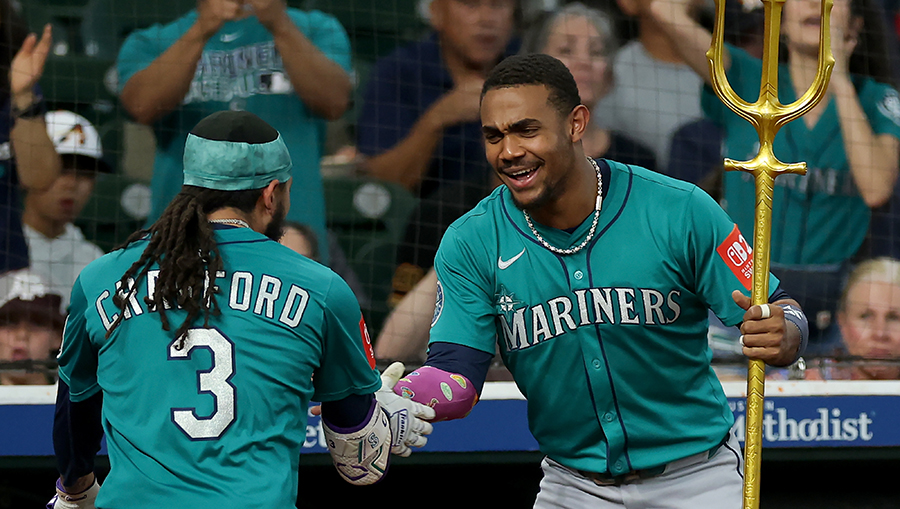 Featured image for Mariners clinch AL West with series sweep and key home run