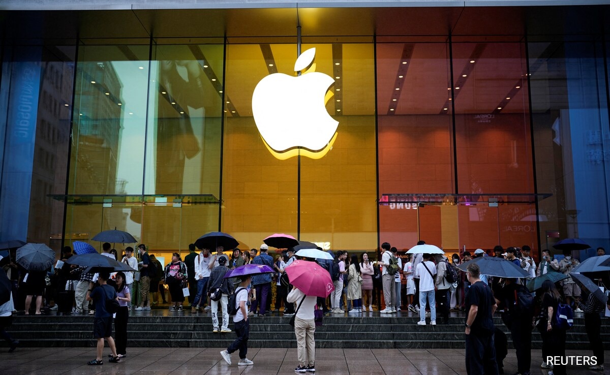 "US Government Takes Legal Action Against Apple for Alleged iPhone Monopoly"