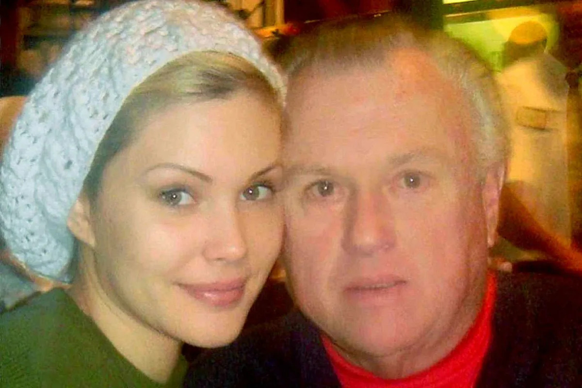 Featured image for Shanna Moakler's Heartbreaking Loss: Father Passes Away 7 Months After Mother's Death