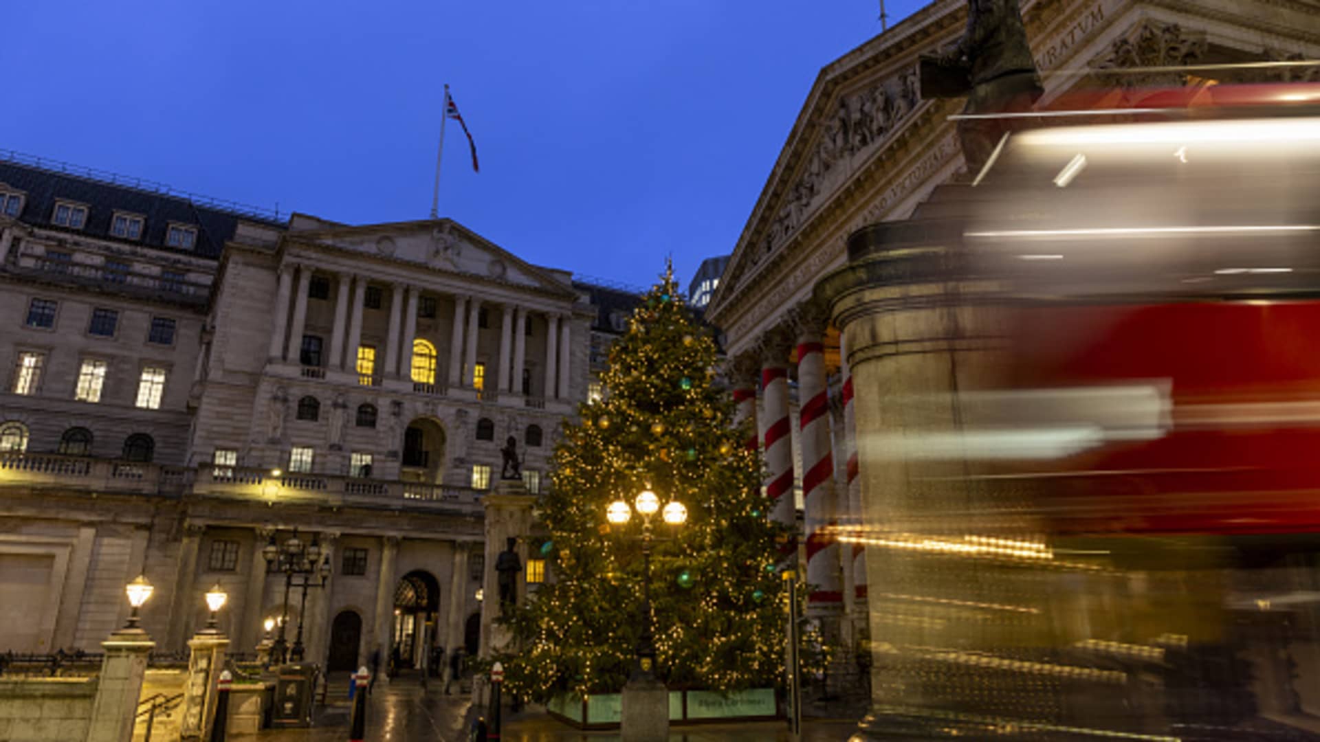 Featured image for European Markets Show Mixed Trends Ahead of Christmas