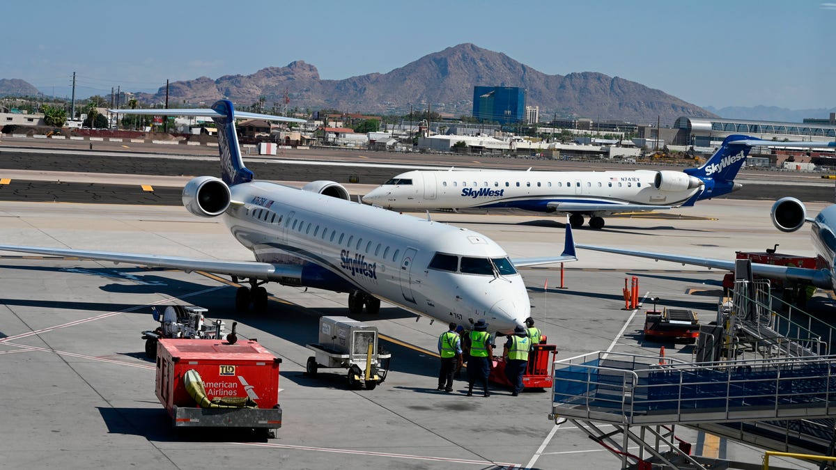 SkyWest Airlines investigates flight attendant altercation causing delay.