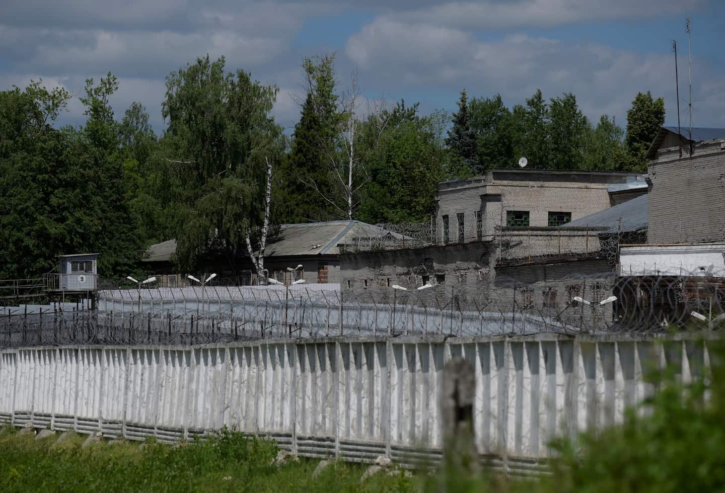 "Russian Opposition Figure Alexei Navalny Missing from Prison, Supporters Alarmed"