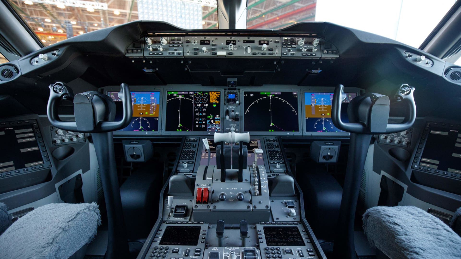 Featured image for "Pilots Call for FAA Oversight of Airline Maintenance Shops Amid Boeing Concerns"