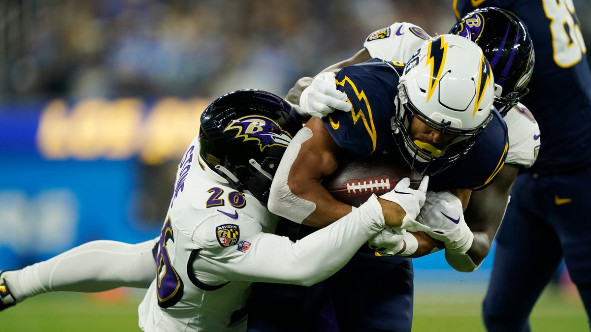 "Sunday Night Football Showdown: Ravens vs. Chargers - Live Updates, Predictions, and Analysis"