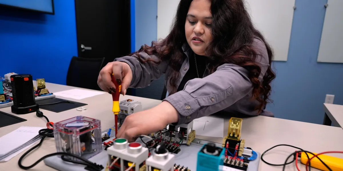 Featured image for Walmart Employee Boosts Pay by Joining Skilled Trades Program