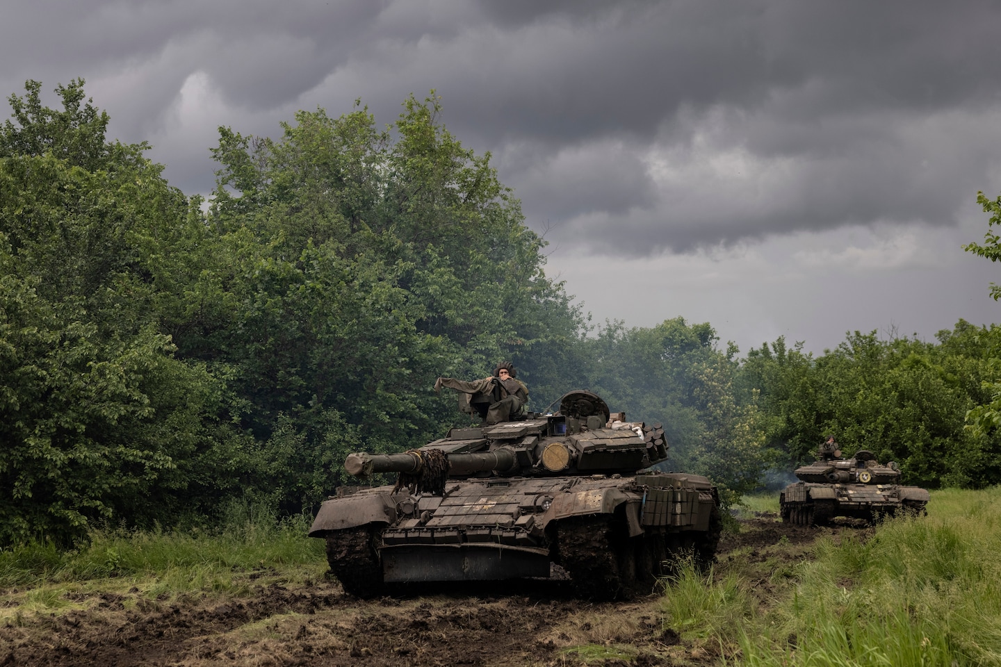Ukraine's Military Braces for New Fighting Season Amid Sunny Weather.