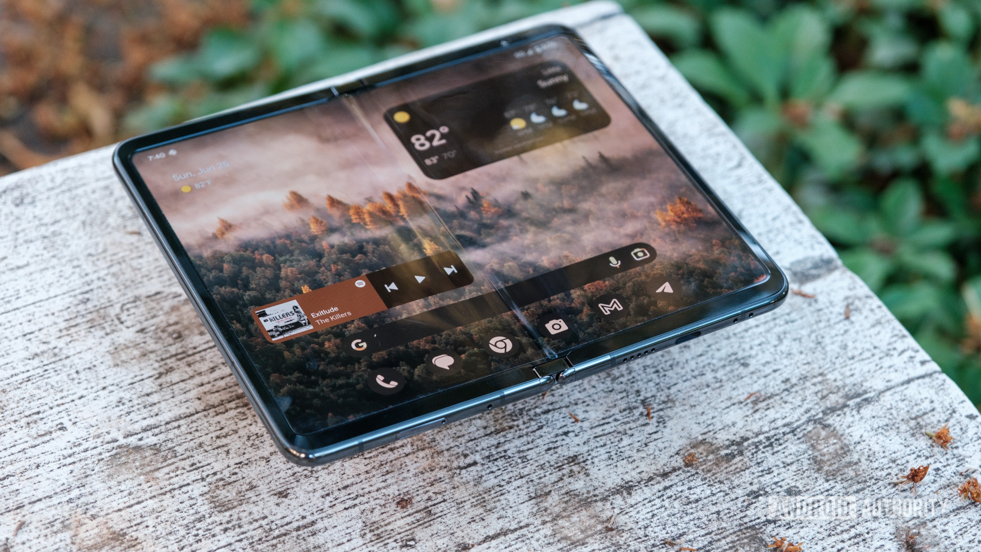 Featured image for "Challenges and Delays: The Uncertain Future of Apple's Foldable iPad"