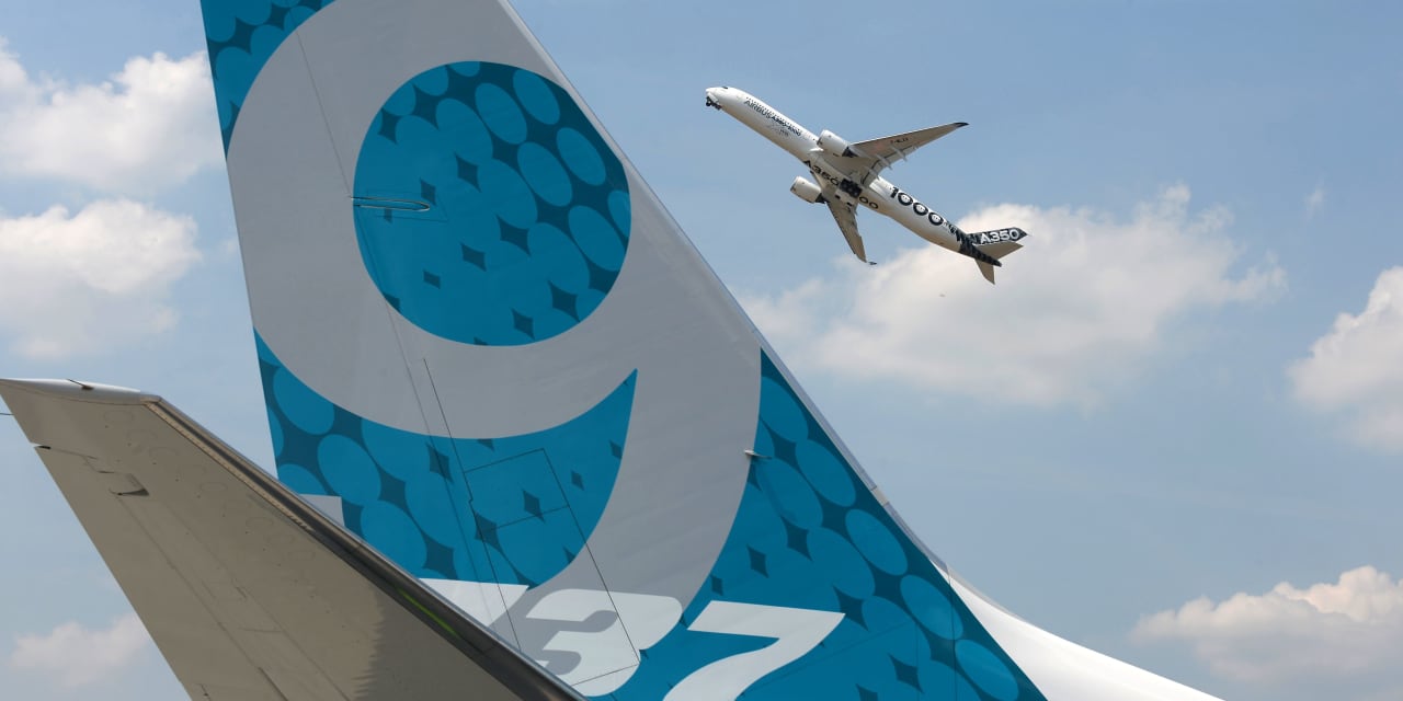 "Boeing Stock Plummets as FAA Probe Unearths New Issues"