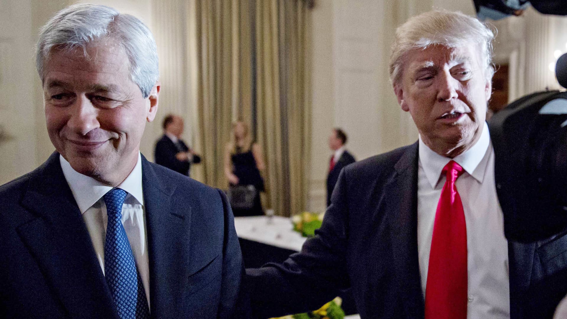 "Wall Street Abandons Hope for Trump Primary Defeat as Opposition Collapses"