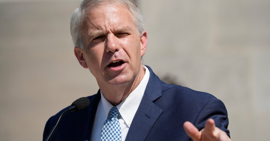 "Presley Challenges Reeves in Mississippi Governor Race Amid Medicaid Focus"