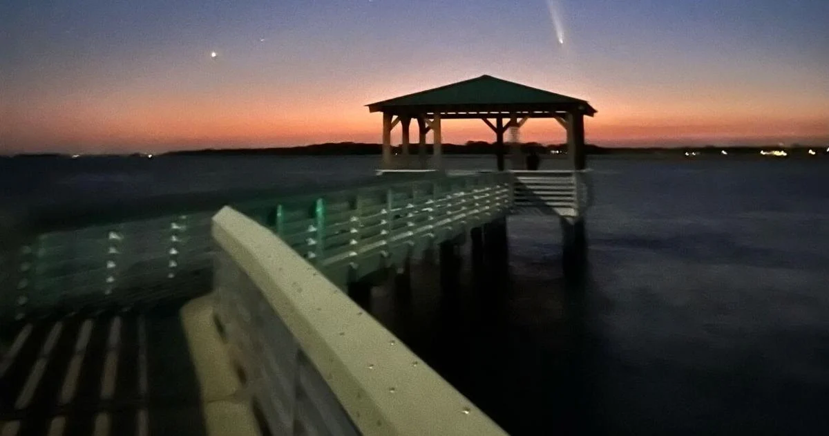 Featured image for Rare Green Comet and Lemmon Approaches: Your Guide to October's Celestial Show