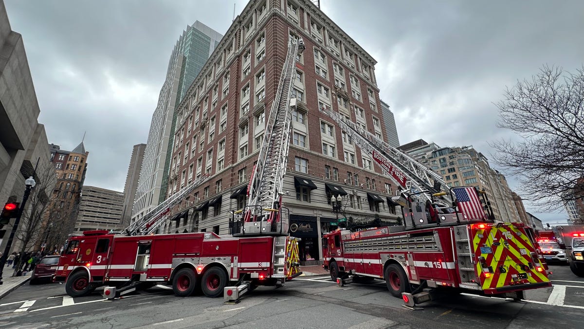 Featured image for Transformer Explosion Prompts Evacuation of Boston's Lenox Hotel