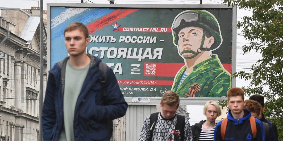 Russia's Massive Recruitment Drive: 400,000 New Contract Soldiers and IT Workers