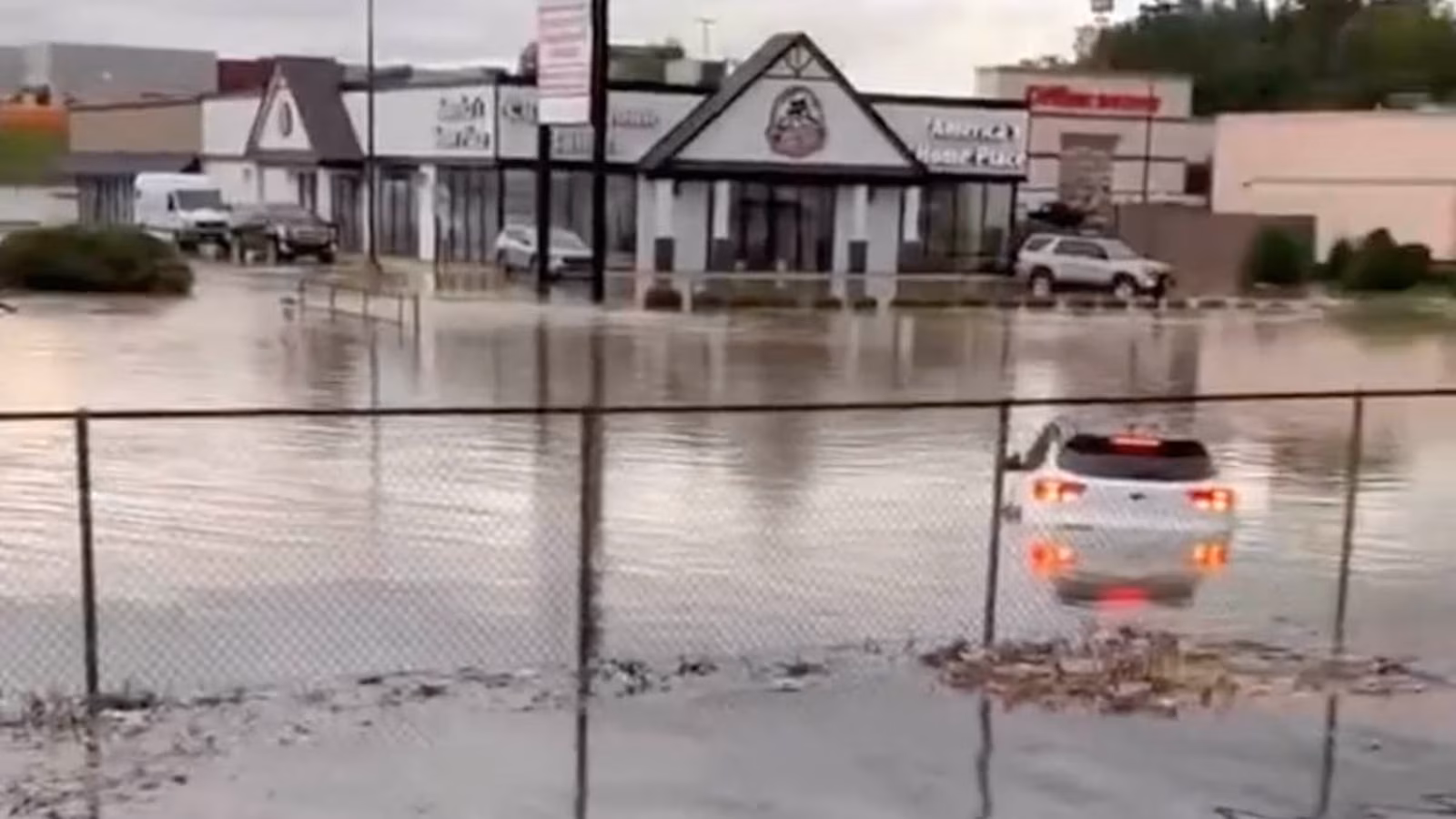 Featured image for Tragic Flooding and Falling Trees Cause Multiple Deaths in Tennessee