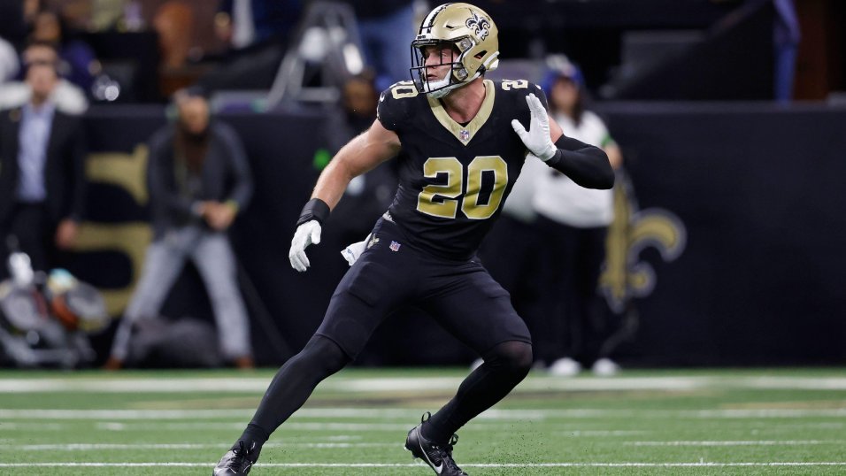 Featured image for "Fantasy Football News and Rankings: Week 10 IDP Report, RB Waiver Wire Pickups, Cooks' Rise, Lawrence's Struggles, and Week 11 Rankings"