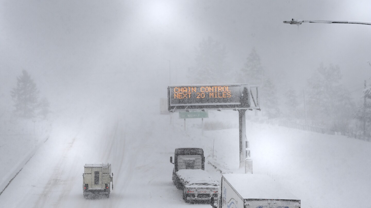 "California and Nevada Hit by Life-Threatening Blizzard, Yosemite Urges Immediate Evacuation"