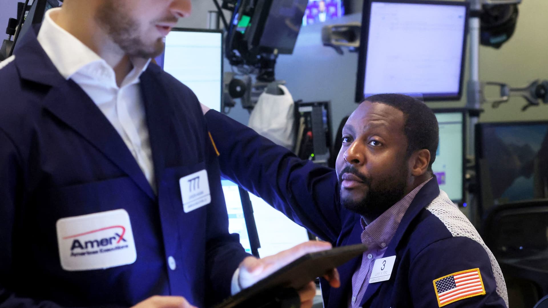 Market Rebounds as Earnings Reports Boost Stocks and Treasury Yields Stabilize