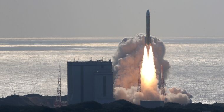 Featured image for "Japan's Successful Launch of H3 Rocket Marks Next-Generation Milestone"
