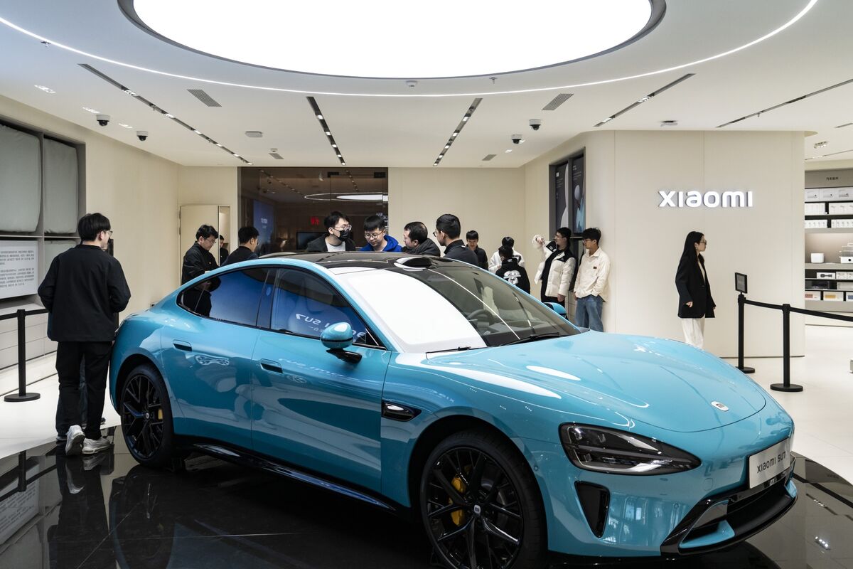 "Xiaomi's SU7: The Affordable Tesla Rival in China's EV Market"