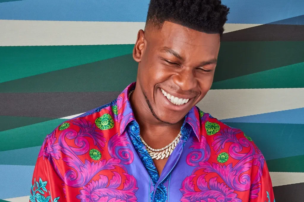 John Boyega persistent in reaching out to Jamie Foxx during medical emergency.