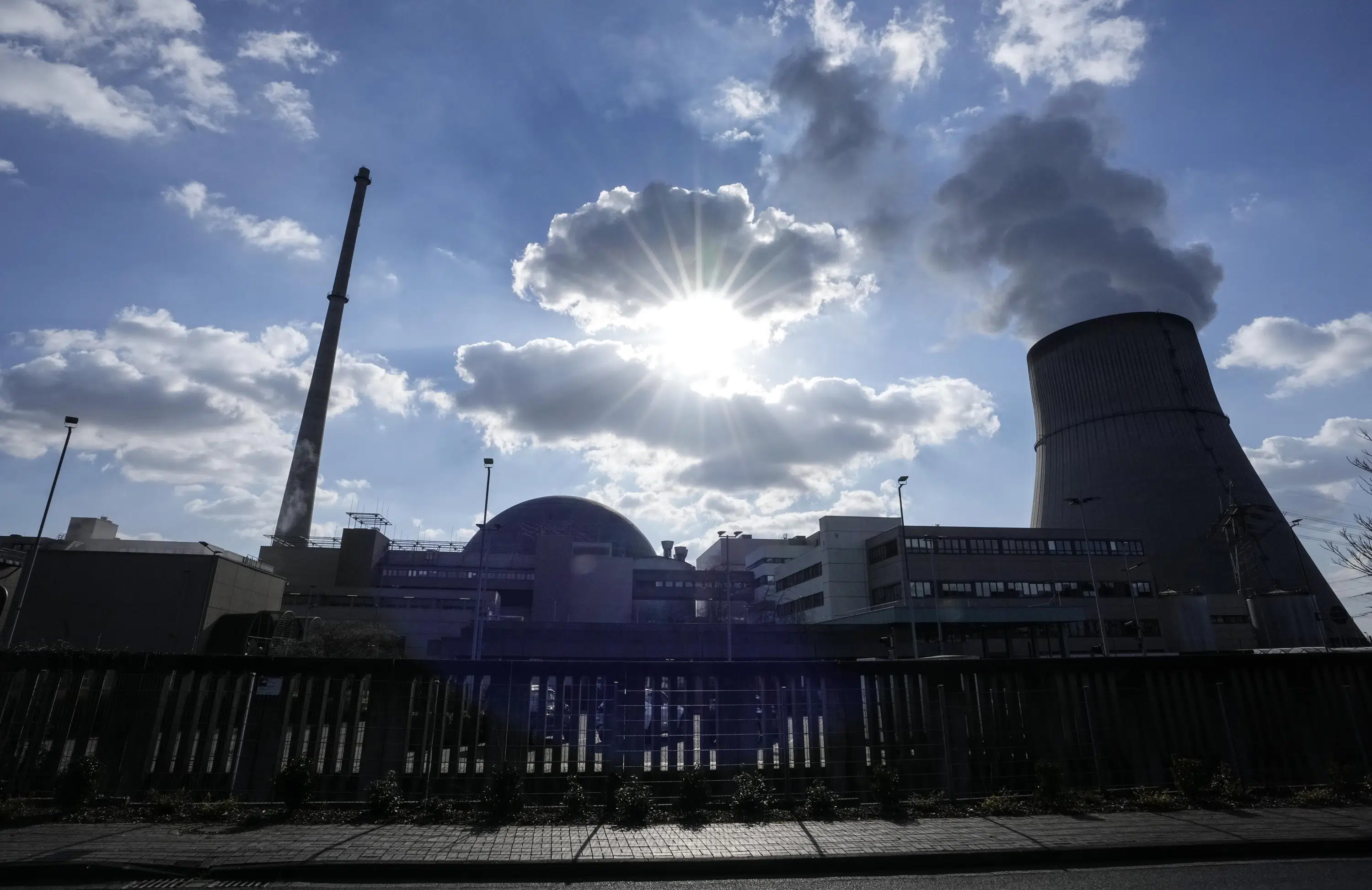 Germany's Nuclear Phase-Out Paves the Way for Hydrogen-Powered Future.