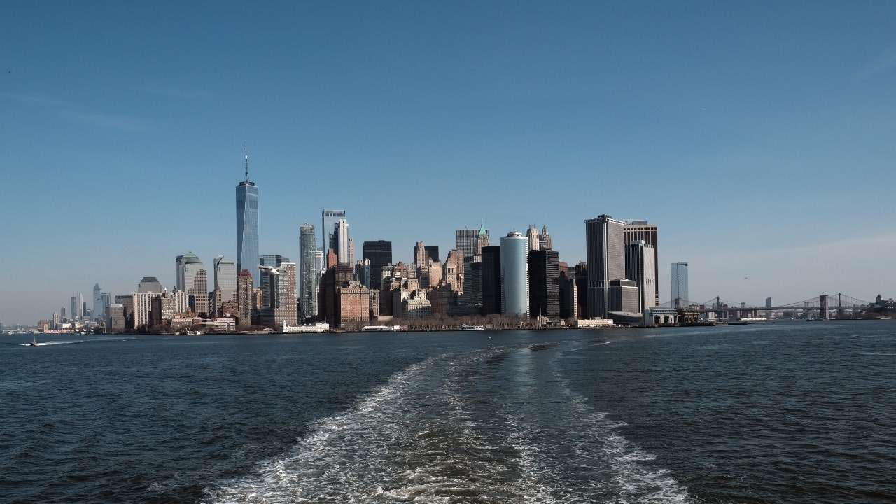 Featured image for Study reveals NYC sinking due to weight of skyscrapers.