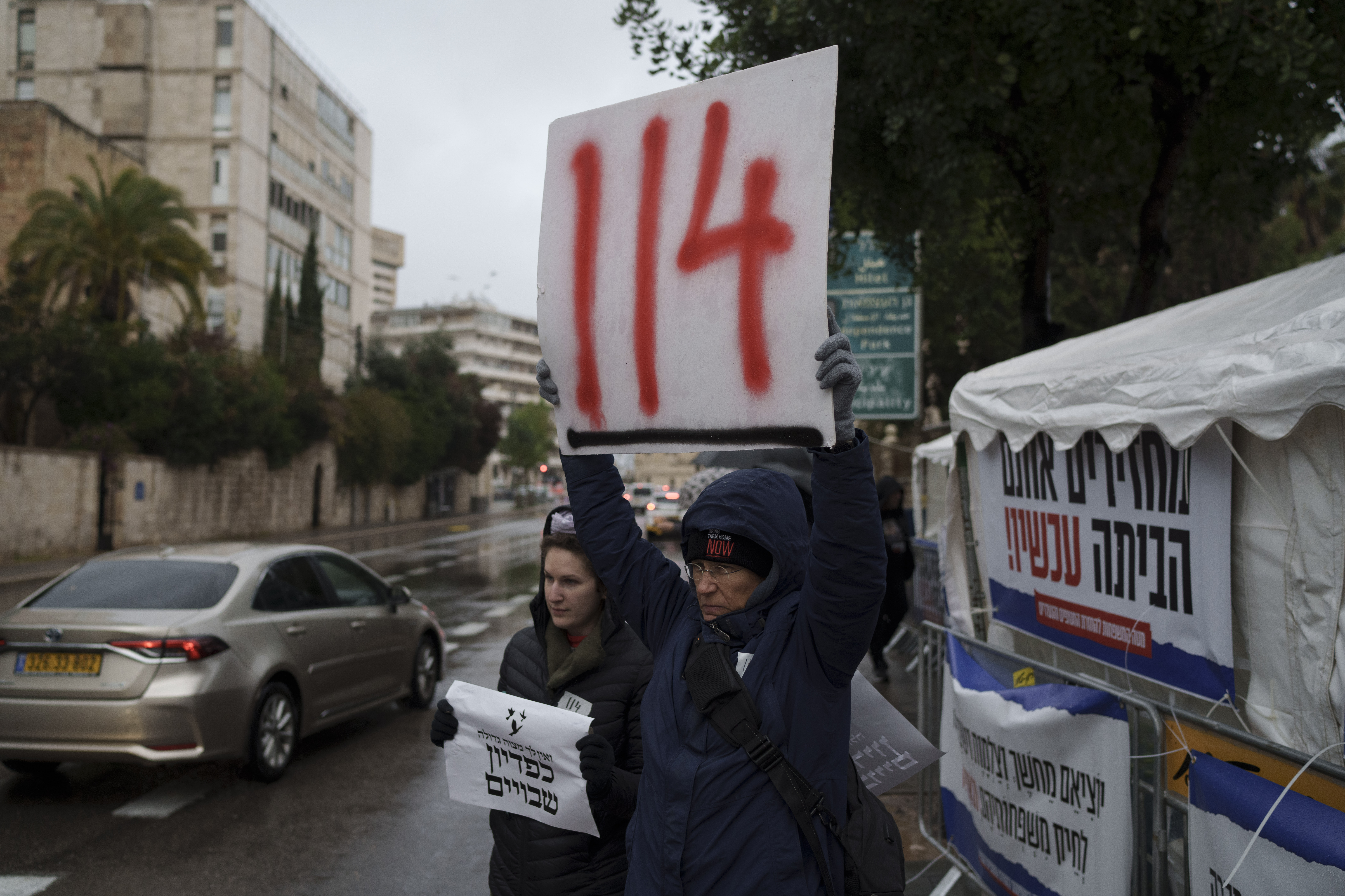 "Cease-fire Talks Yield Progress Despite 'Significant Gaps' in Israel-Hamas Hostage Deal"