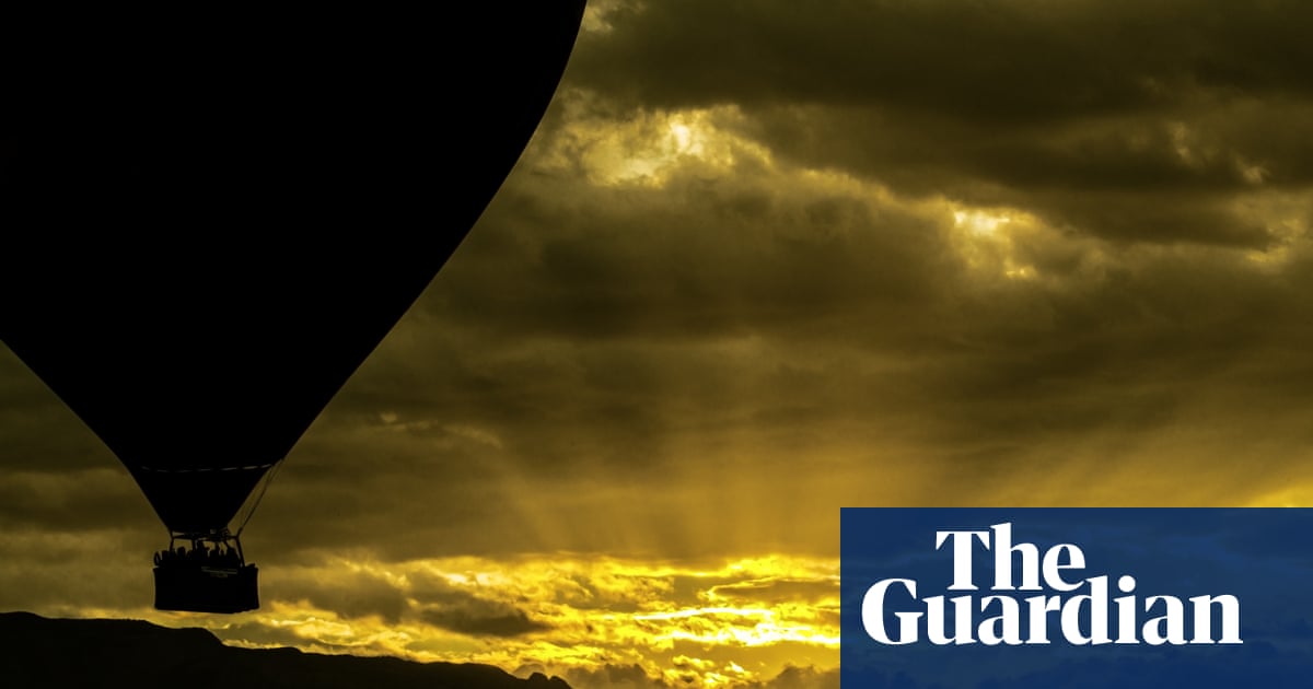 Tragic Arizona Hot Air Balloon Crash Claims Four Lives