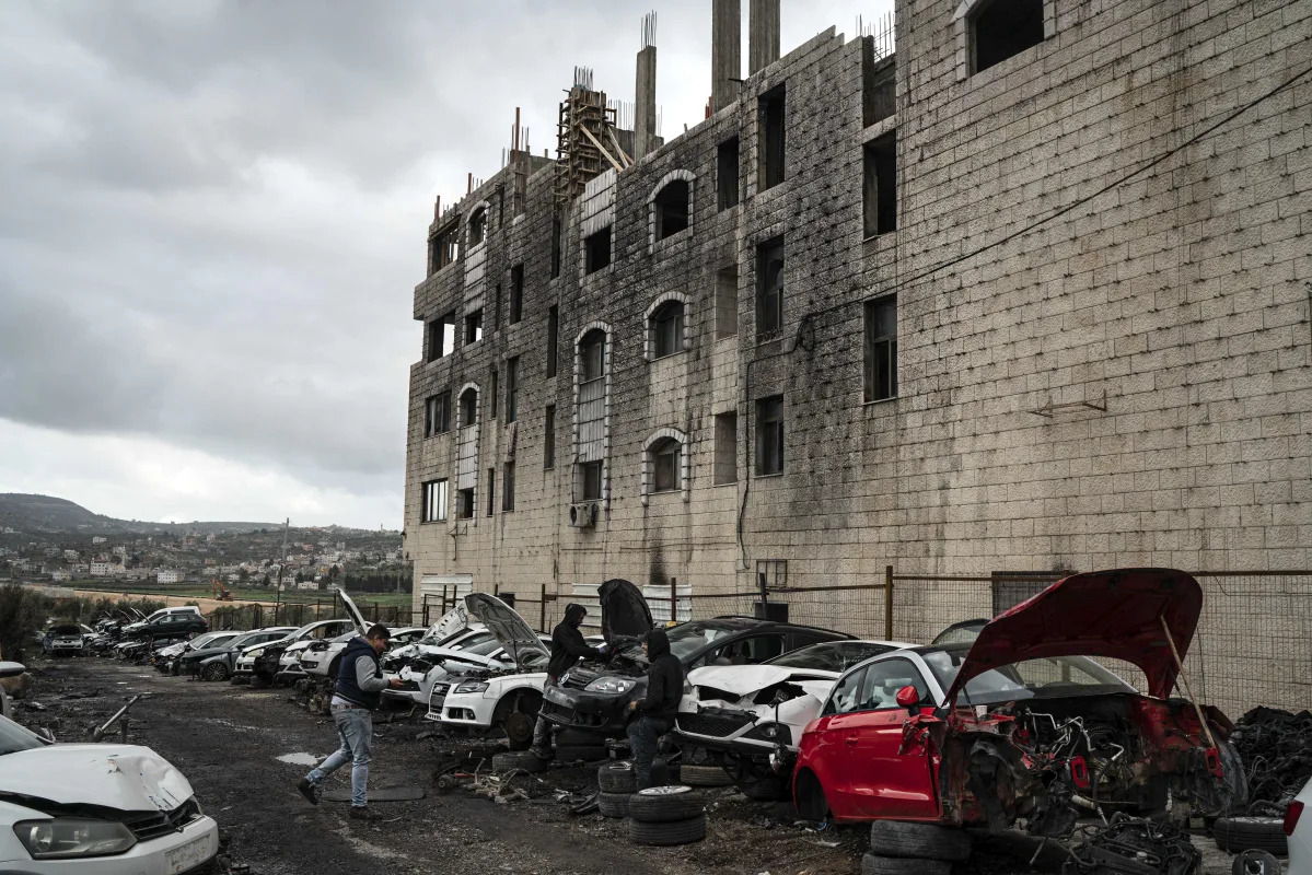 "Biden's Dilemma: Navigating the Israel Policy Quandary"