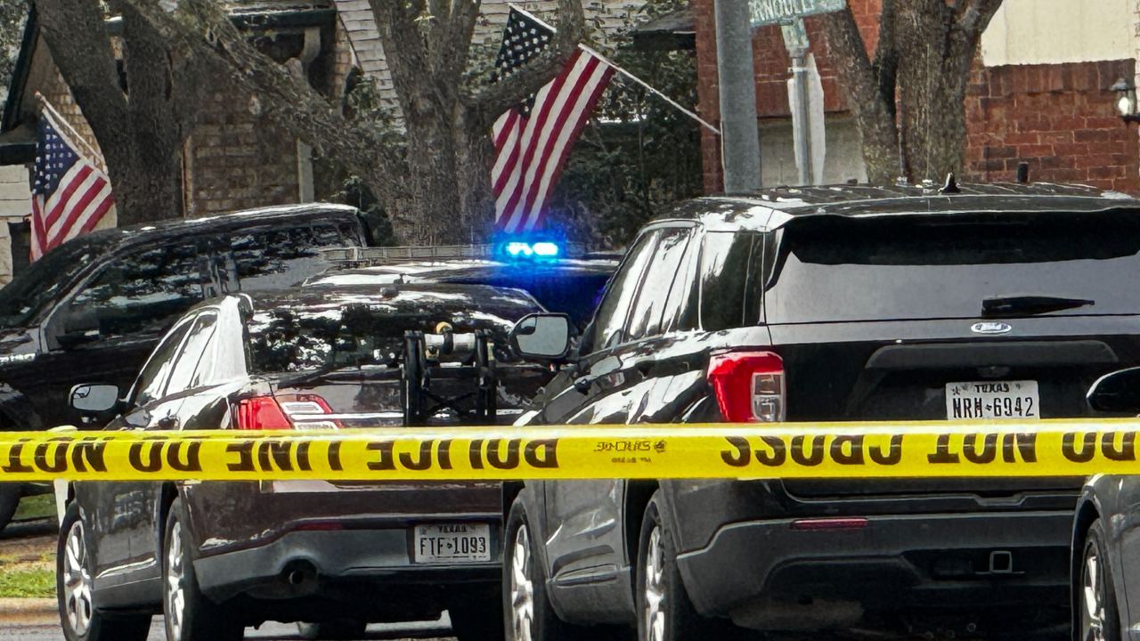 Featured image for Fatal SWAT Situation in South Austin Leaves 1 Officer Dead and Another Injured