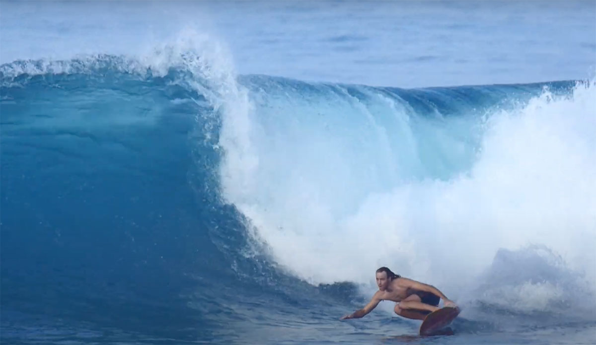 "Ari Browne: Mastering the Art of Surfing Without Fins"