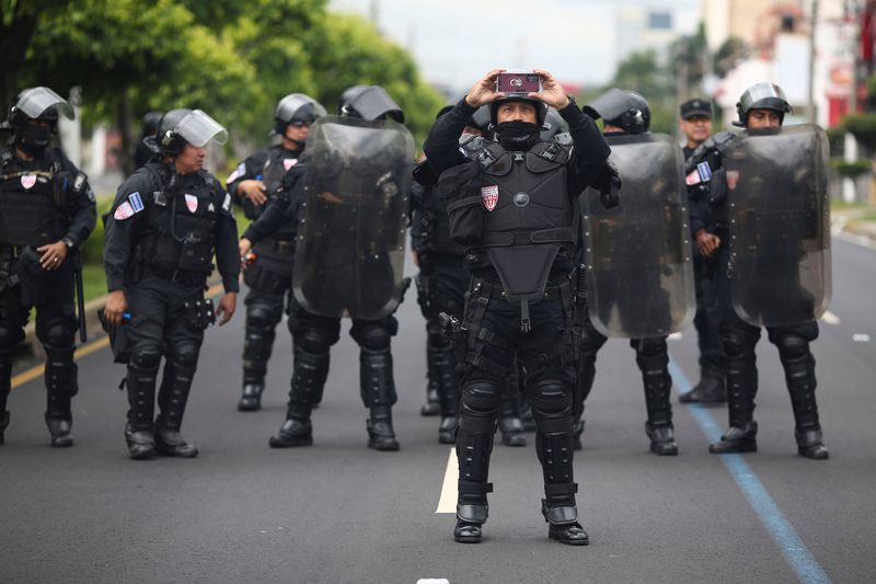 "Miss Universe Amidst Mass Arrests: Protests Rock El Salvador"