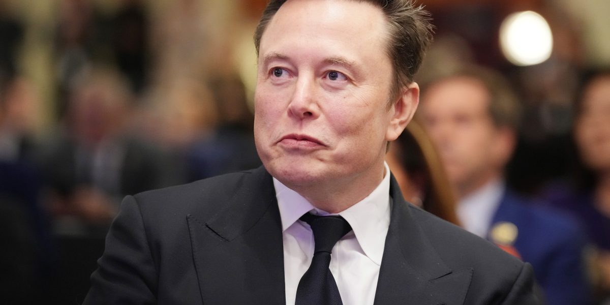 Musk and Ramaswamy Tapped for Trump's Government Efficiency Plan Amid Debt Concerns
