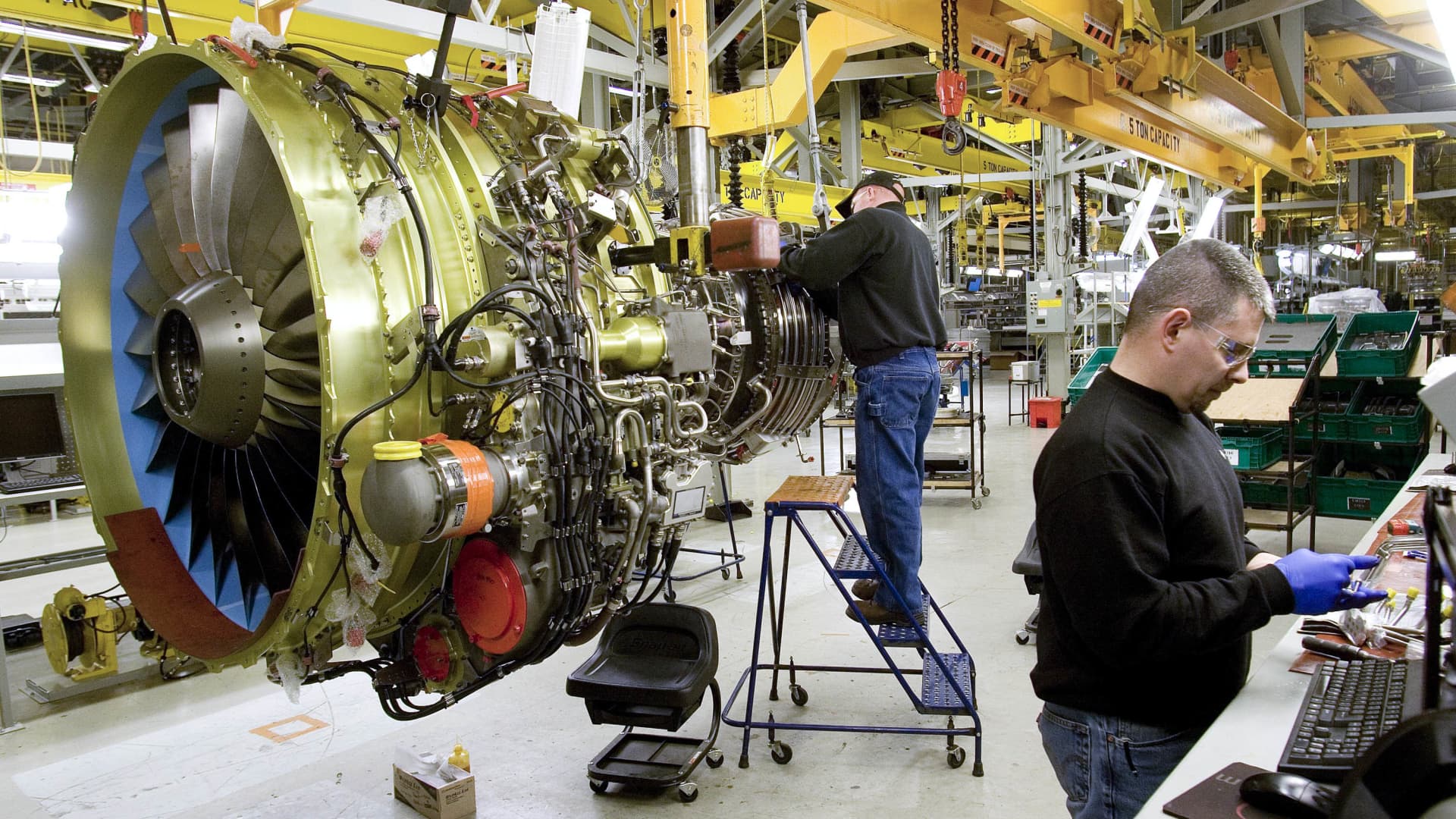 Featured image for GE's Jet Engine Units Soar Amid Travel Recovery