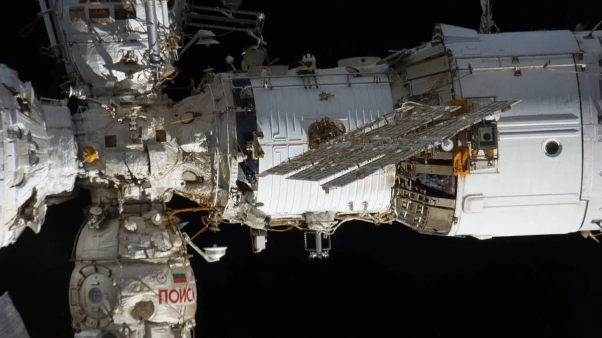 Featured image for Russian Segment of ISS Continues to Leak Air, Raising Safety Concerns