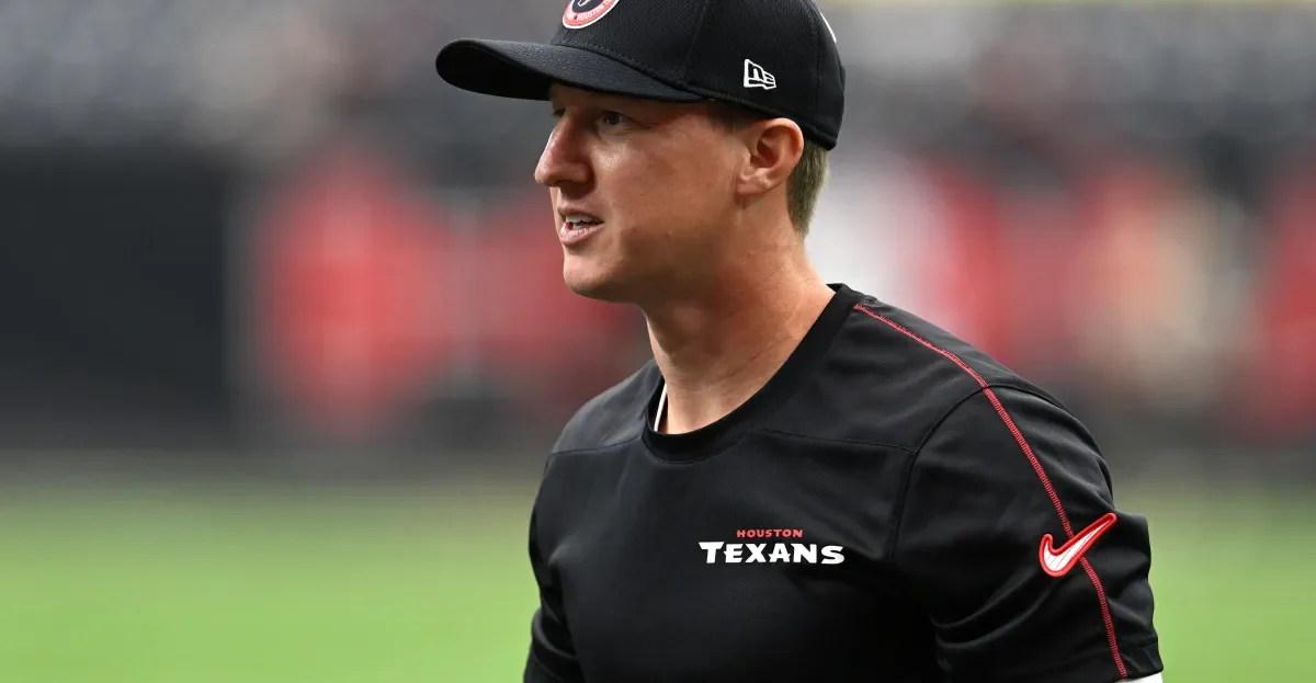 Dolphins tap Bobby Slowik as OC, steering clear of Packers play-caller options