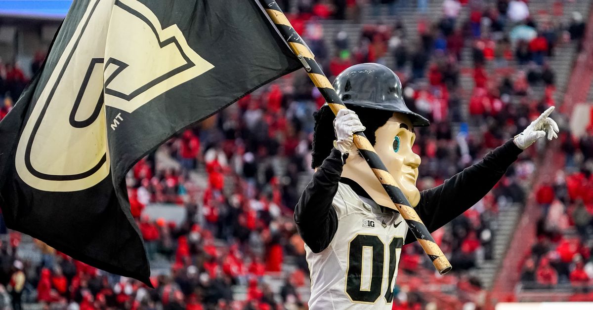 "Purdue vs. Michigan: Scouting Controversy and Game Predictions"