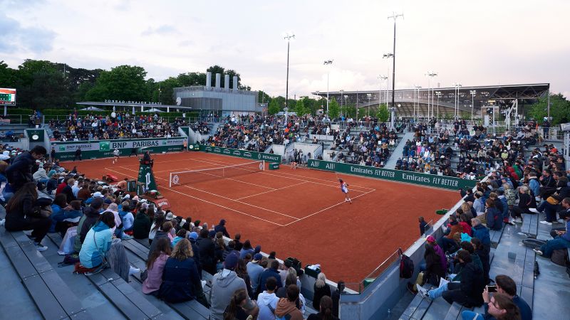 Featured image for French Open Bans Alcohol in Stands After Rowdy Fan Behavior