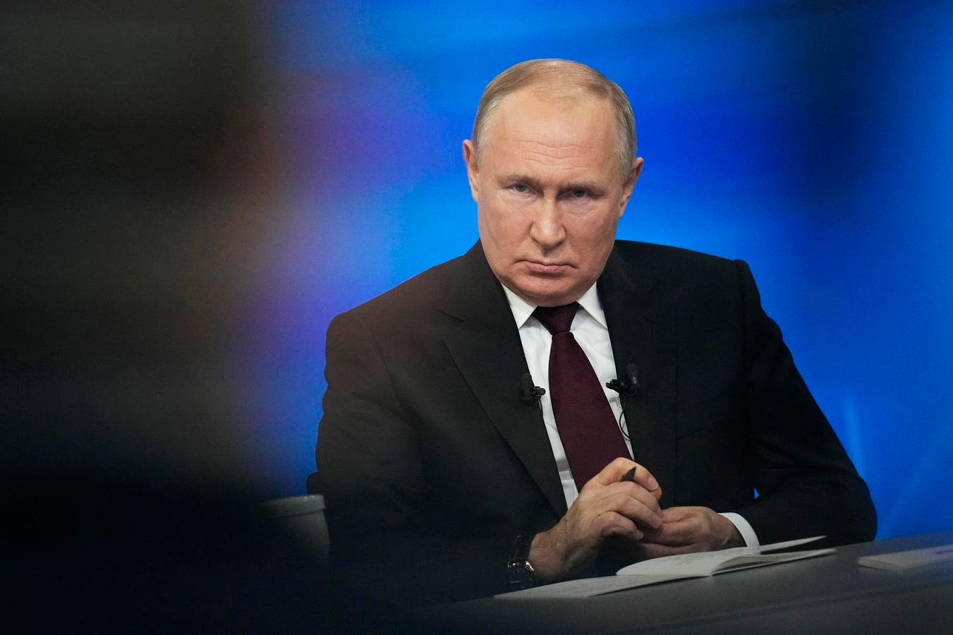 "Tucker Carlson's Controversial Interview with Putin: Kremlin's Influence Revealed"