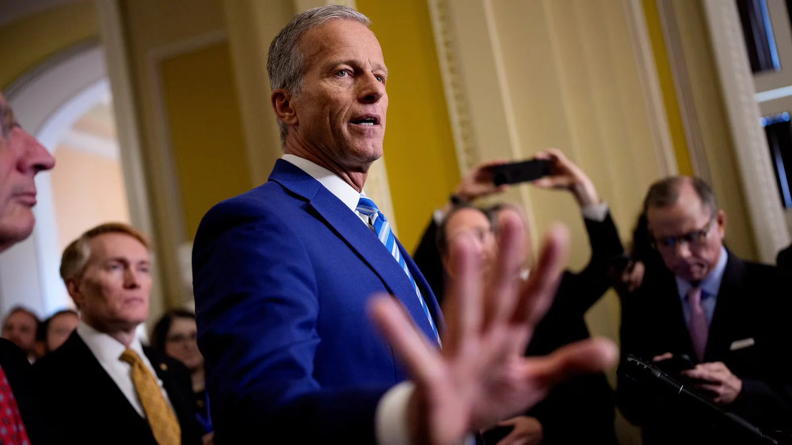 GOP Offers Democrats Vote on Obamacare Subsidies Amid Shutdown Standoff